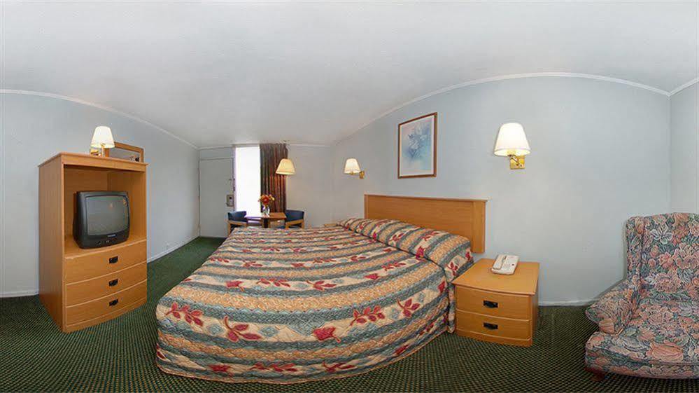 Days Inn By Wyndham Knoxville West Eksteriør bilde